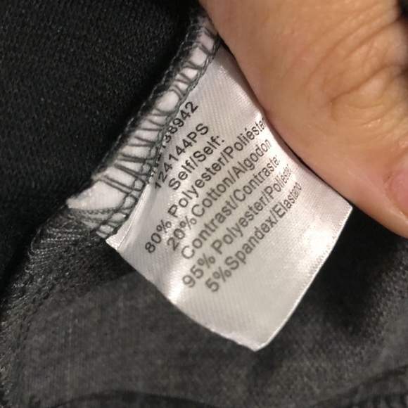 Onwelfth black pinstripe crop top size M - Picture 6 of 6